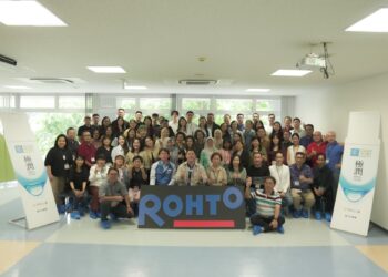 Rohto Kenalkan Langsung Pusat Research & Development, Mengembangkan Inovasi untuk Kualitas Hidup Terbaik