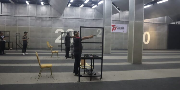 Sambut Hari Bhayangkara Ke-77, Polres Tangsel Gelar Lomba Menembak Kapolres Cup