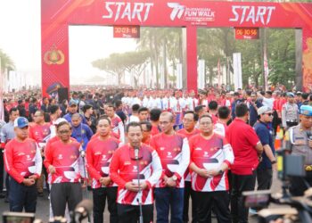 Fun Walk dengan Lintas Elemen, Kapolri Gaungkan Jaga Persatuan-Kesatuan Bangsa