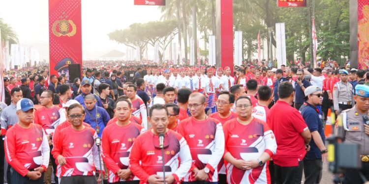 Fun Walk dengan Lintas Elemen, Kapolri Gaungkan Jaga Persatuan-Kesatuan Bangsa