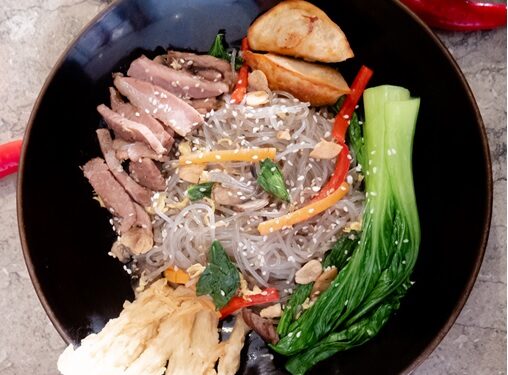 ASTON ANYER TAWARKAN PROMO MAKANAN KHAS KOREA STIR FRIED WOK JAPCHAE BEEF YANG MENGGUGAH SELERA