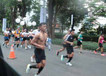 Polda Metro Amankan Lomba Lari LPS Monas Half Marathon 2023