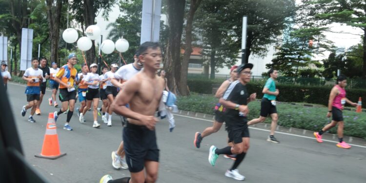 Polda Metro Amankan Lomba Lari LPS Monas Half Marathon 2023