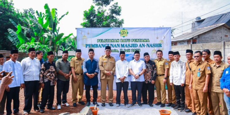 Letakan Batu Pertama Pembangunan Masjid An-Nashr, Benyamin Harap Jadi Pusat Pertumbuhan Kegiatan Keagamaan