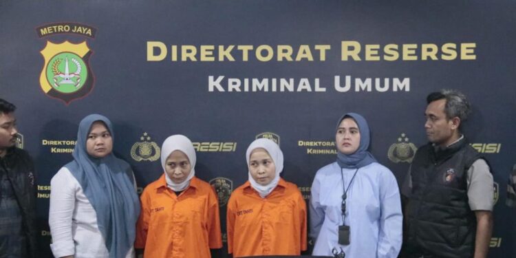 Polisi Tangkap si Kembar Rihana Rihani Modus HP Pre Order Raup Puluhan Miliar