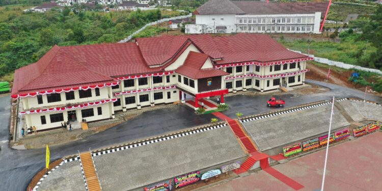 Resmikan Rumah Sakit dan Polres Tapsel, Kapolri Tegaskan Beri Pelayanan Terbaik