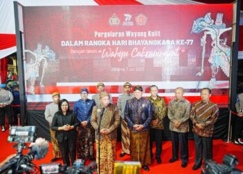 Gelar Wayang Kulit Lakon Wahyu Cakraningrat, Kapolri: Sinergisitas TNI, Polri, Rakyat Makin Kuat