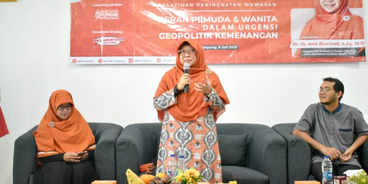 Anis Byarwati : Pentingnya Edukasi Politik Bagi Anggota PKS untuk Berkontribusi Optimal pada Negara