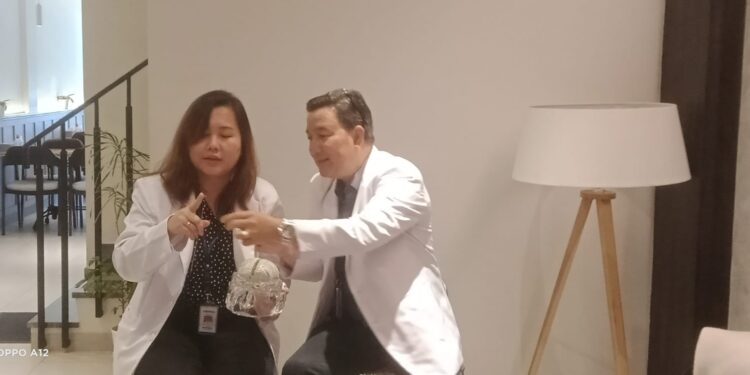 Operasi Pemasangan Deep Brain Stimulation (DBS) pada Pasien Parkinson: Pengobatan lnovatif dan Harapan Baru