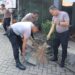 Polres Tangsel Giat Bersih-Bersih Sampah Di Lingkungan Kp. Jombang
