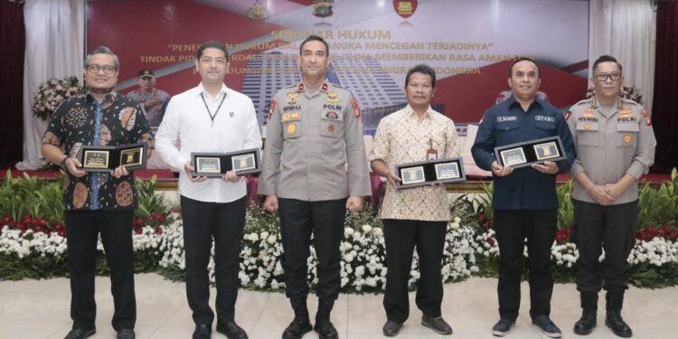 Tingkatkan Penegakan Hukum Tindak Pidana Perdagangan Orang (TPPO), Bidkum Polda Metro Jaya Gelar Seminar Hukum