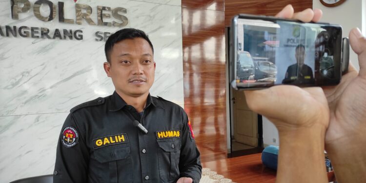 Sat Reskrim Polres Tangsel Tangkap Pelaku KDRT Di Bandung
