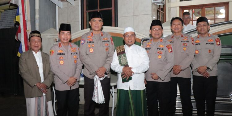 Polda Metro Gencarkan Program Jumat Curhat dan Halo Polisi Ciptakan Wilayah Aman dan Kondusif