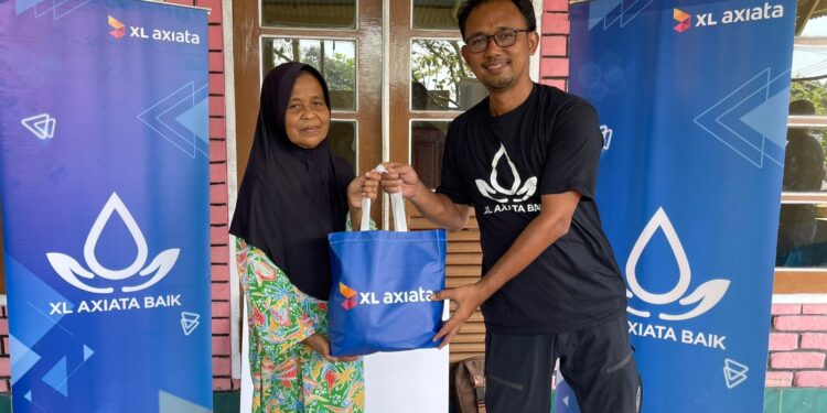 Karyawan XL Axiata Salurkan Bantuan ke Lembaga Kesejahteraan Sosial Lanjut Usia, Rumah Tahfidz & Masyarakat Lansia di Cianjur 