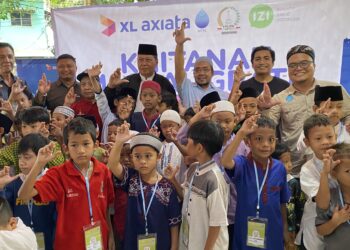 Program “Semarak Muharram – Merdeka Beramal” Karyawan XL Axiata Gelar Khitanan Massal dan Santuni Anak Yatim