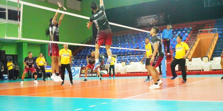 Wakapolda Metro Jaya Dampingi Kapolri Cek Persiapan Volley Ball Putaran ke-2 Piala Kapolri