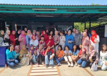 Gandeng Inez Make Up, PKK dan TBM Bersaudara RW 07 Nusa Loka BSD Gelar Beauty Class