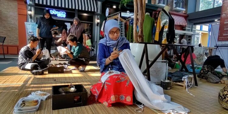 Broadway The Flavor Bliss Gelar Kemilau  lndonesiaku ke-10 Bertema Pagelaran  Batik Dalam Meriahkan HUT RI ke 78