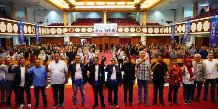 Kepala BPH Migas Ajak Mahasiswa Universitas Sebelas Maret Dukung dan Awasi BBM Subsidi Tepat Sasaran