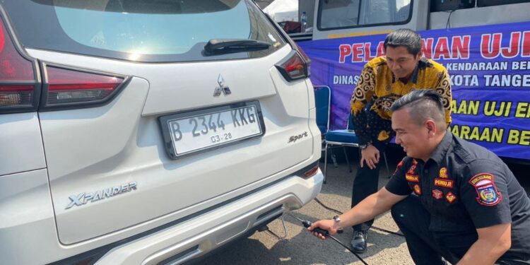 Atasi Polusi, Pemkot Tangsel Lakukan Uji Emisi Keliling di 7 Kecamatan