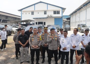 Satgas Pengendalian Pencemaran Udara Polda Metro Jaya Sidak 2 Pabrik di Kota Tangerang