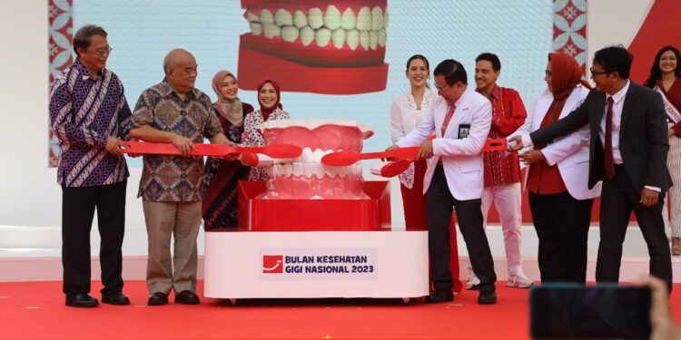 Waspadai Meningkatnya Konsumsi Gula, Perawatan Gigi Gratis di Seluruh Indonesia Kembali Hadir di Bulan Kesehatan Gigi Nasional 2023