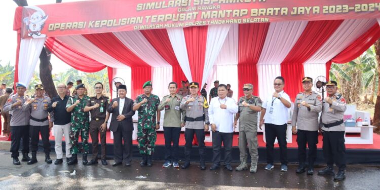 “Polres Tangsel Gelar Simulasi Sispamkota Dalam Rangka Pengamanan Pemilu 2024”