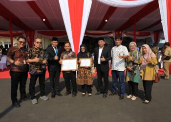 PT Indah Kiat Pulp & Paper Tbk (IKPP) Tangerang Mill Raih Penghargaan Perusahaan Pembina Kampung Iklim