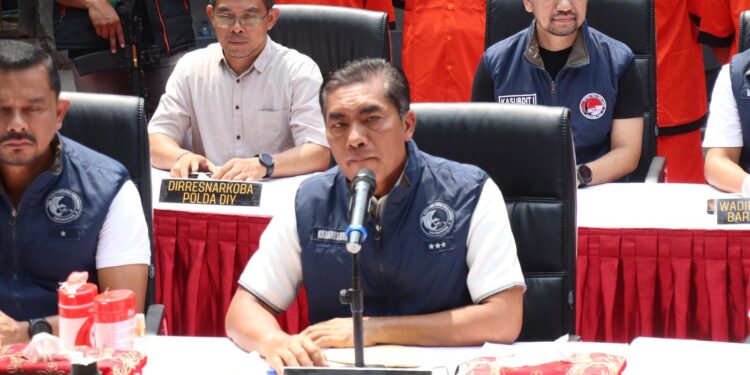 Bareskrim Bongkar Peredaran Gelap Narkoba Modus Keripik Pisang