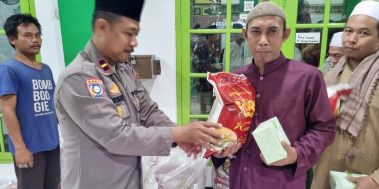 Giat SULING Serta Bantuan Sosial Kapolda Metro Jaya di Masjid Jami Al Barkah, Duren Sawit