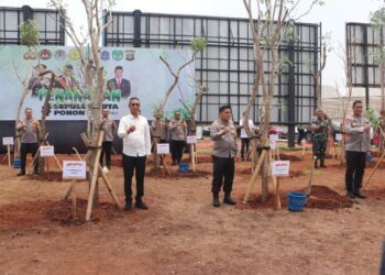 Polda Metro Jaya dan Forkopimda DKI Lestarikan Lingkungan Melalui Program ‘Penanaman Sepuluh Juta Pohon Bersama Polri’