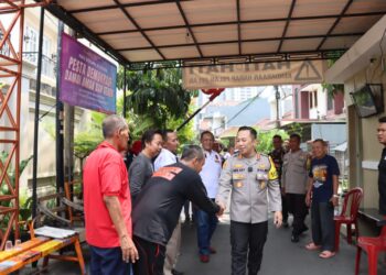 Kapolres Metro Jakarta Selatan Kunjungi Poskamling Rw 01 Jl. Masjid An Nur Kebayoran Lama