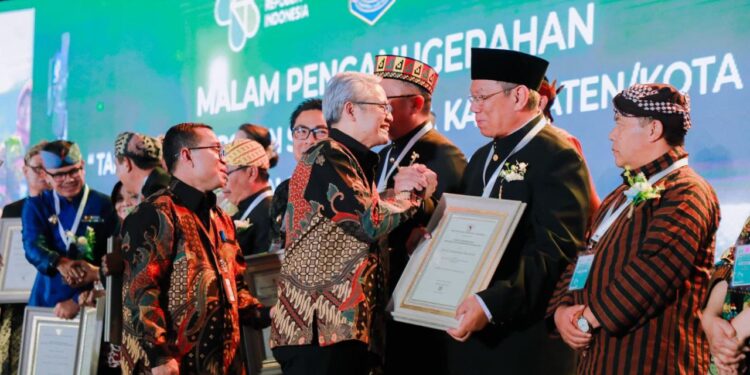 Pemkot Tangsel Raih Penghargaan STBM Pratama dari Kementerian Kesehatan RI