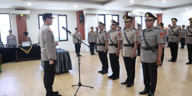 Rotasi Jabatan 3 Kapolsek dan 6 PJU di Lingkungan Polres Tangsel”