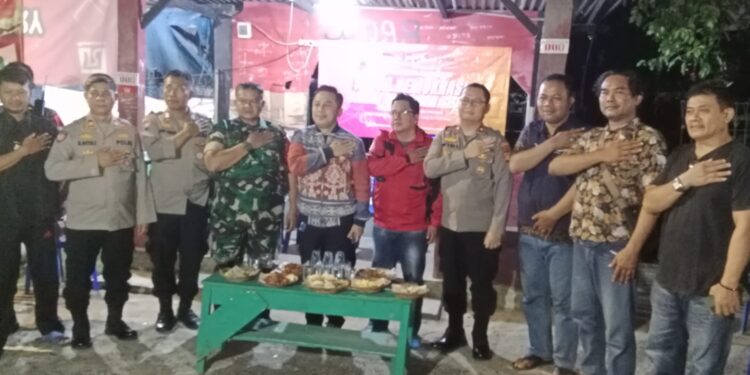 Polres Jaksel Cangkrukan Bareng Warga Jamin Keamanan Jelang Nataru