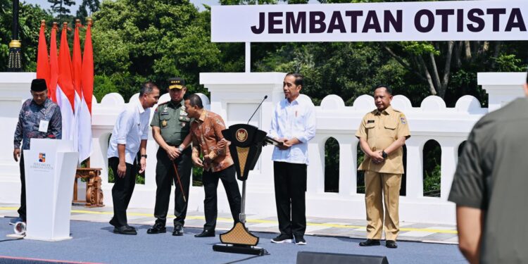 Presiden Jokowi Resmikan Jembatan Otto Iskandar Dinata Bogor