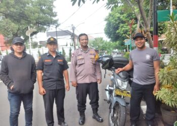 Libur Nataru, Ini Pesan Bhabinkamtibmas Pondok Karya Ke Security Perumahan Mandar