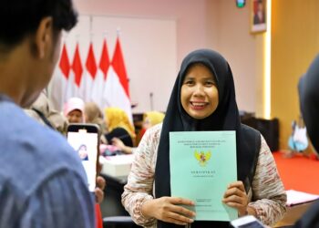 Kantah Tangsel Serahkan PTSL 2023 untuk Kecamatan Setu dan Pondok Aren