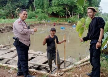 Koordinasi Kamtibmas dengan Warga Kampung Perigi, Pondok Aren