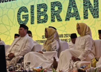 Airlangga dan Airin Hadiri Kegiatan Golkar Di Tangsel, Peringati Isra Mi-raj