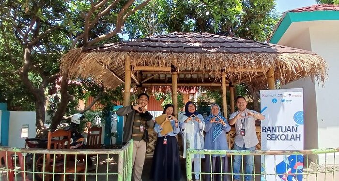 Sinar Mas Land Beri Bantuan Sarana Prasarana dan Edukasi Peduli Lingkungan di Tangerang Selatan