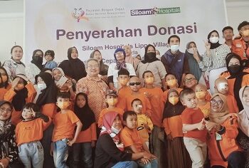 Penyerahan Donasi Oleh RS Siloam Lippo Untuk Para Pejuang Kanker Anak