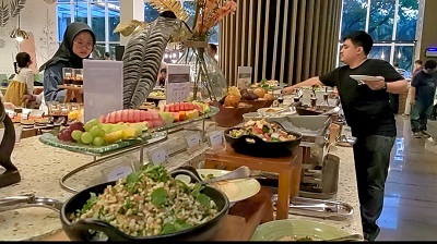 Mercure Serpong Alam Sutera Hadirkan Iftar Buffet Bertajuk “Kampoeng Ramadan”
