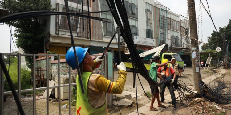 Lewat Perwal No.47 Tahun 2019, Senjata Pemkot Tangsel Berantas Kabel Fiber Optik yang Semrawut