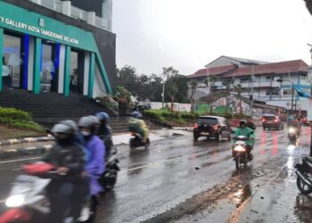 Jalan Maruga Ditinggikan, Pengguna Jalan Diimbau Berhati-hati Saat Melintas