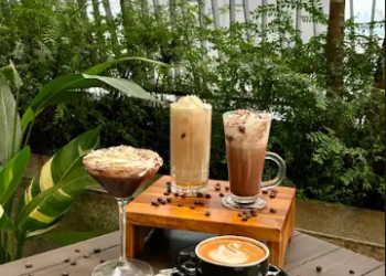 Nikmati Beragam Sajian Minuman Kopi, Wine & Cocktails Spesial  Di Salute Bar & Lounge Vivere Hotel, Artotel Curated