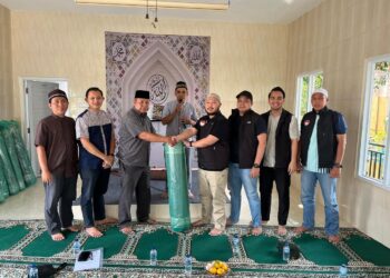Wakaf Karpet Gema Keadilan Tangsel di Ciputat Timur, Disambut Haru Jama’ah Mushola Nurhasanah
