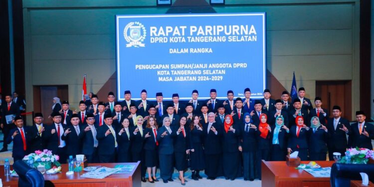 Hadiri Pelantikan DPRD Tangsel Periode 2024-2029, Wali Kota Benyamin Ajak Kedepankan Kepentingan Masyarakat
