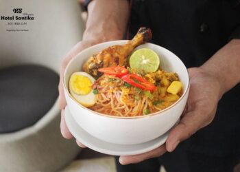 Santap Kuliner Laksa Khas Tangerang di Hotel Santika Premiere ICE-BSD City