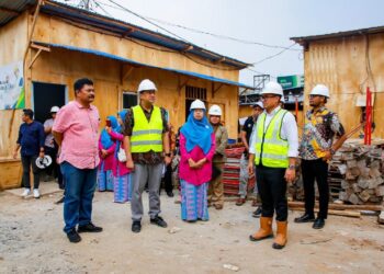 Tinjau Pembangunan SDN Ciputat 1, Pilar Optimis Proyek Selesai Lebih Cepat